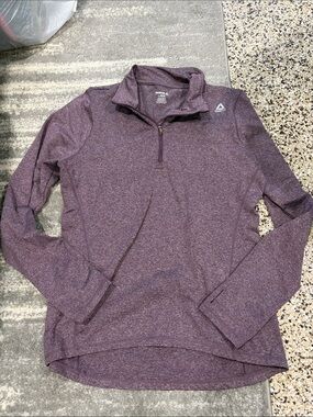 Women’s 1/4 zip top